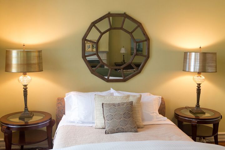 Room 10 of 62