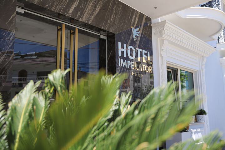 Hotel 117 of 121