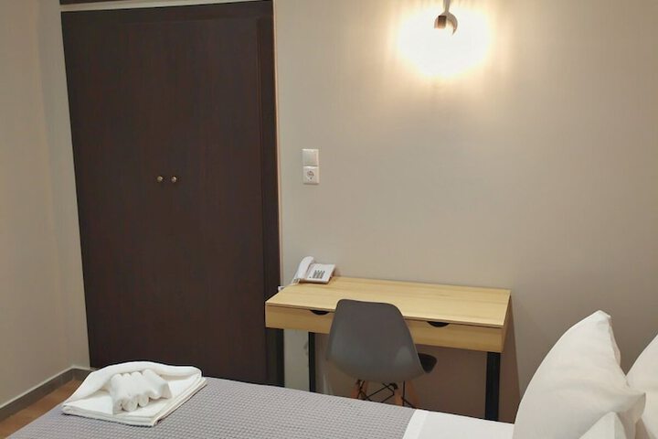 Room 9 of 36