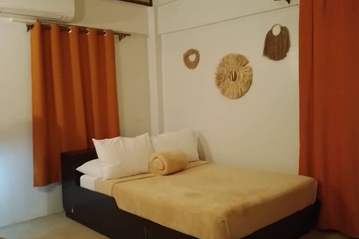 Room 11 of 29