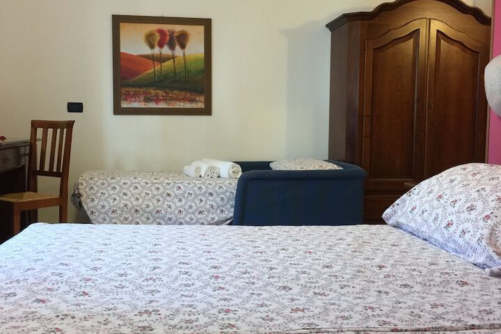Room 6 of 115