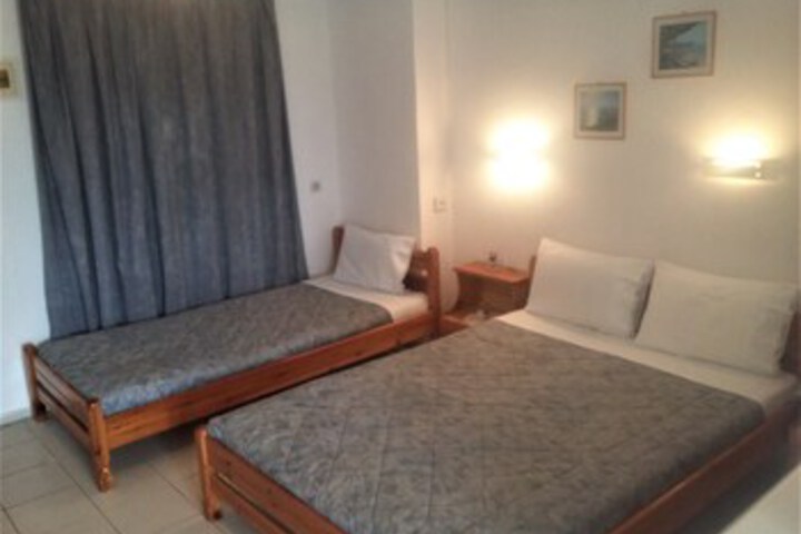 Room 53 of 73