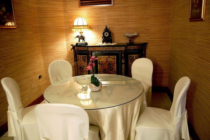Dining 44 of 87