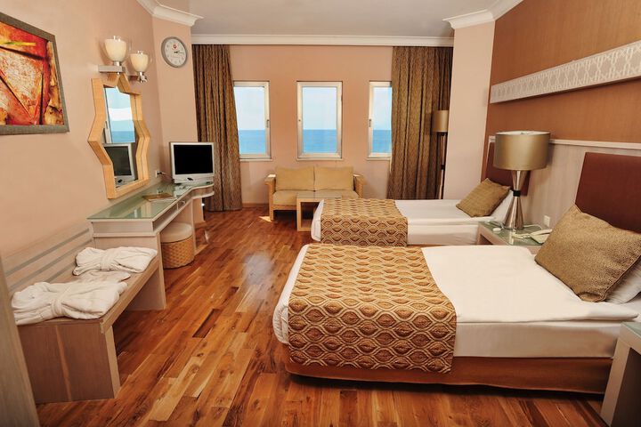 Room 4 of 47