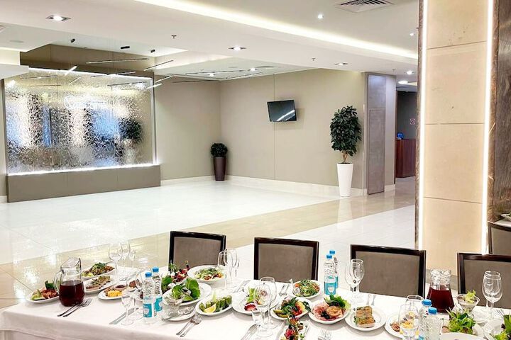 Dining 57 of 63