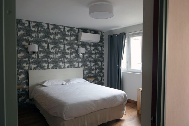 Room 2 of 7