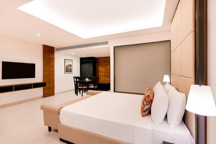 Room 17 of 60