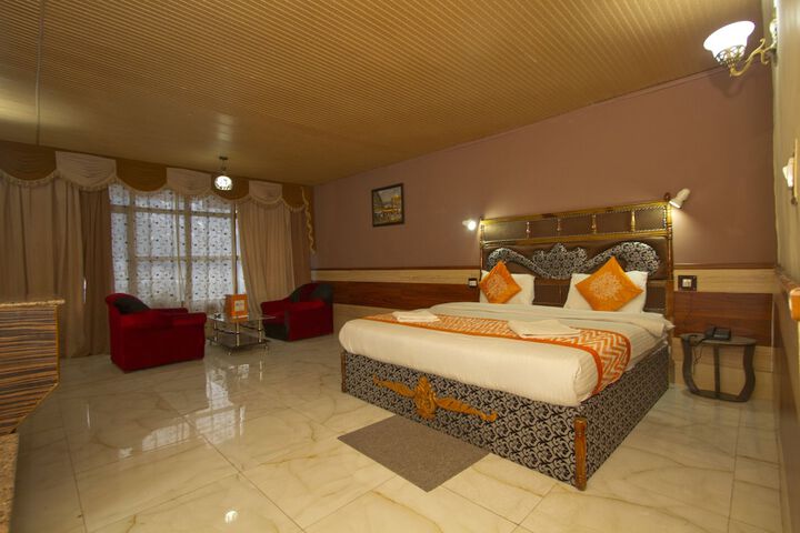Room 11 of 26