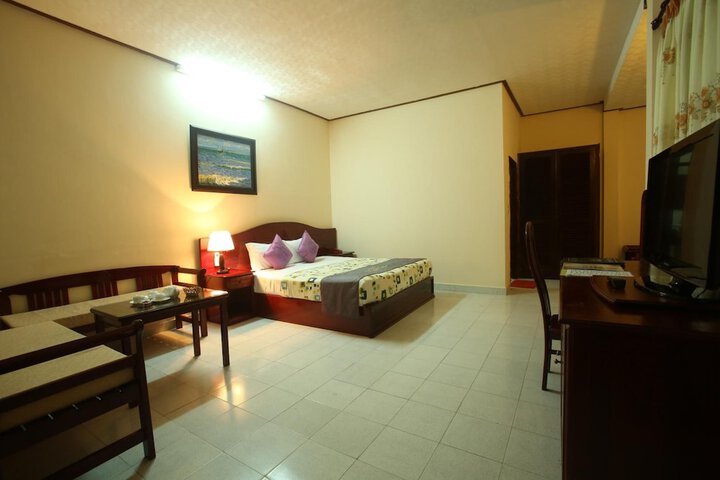 Room 16 of 60