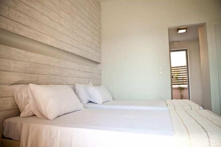 Room 5 of 48