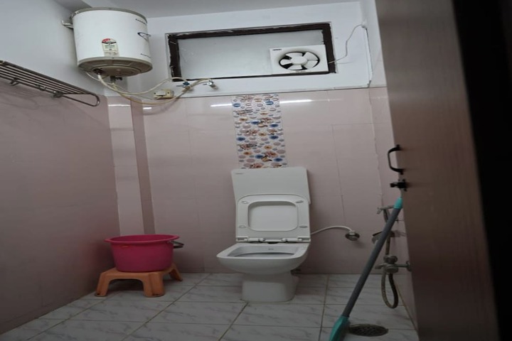 Room 33 of 39