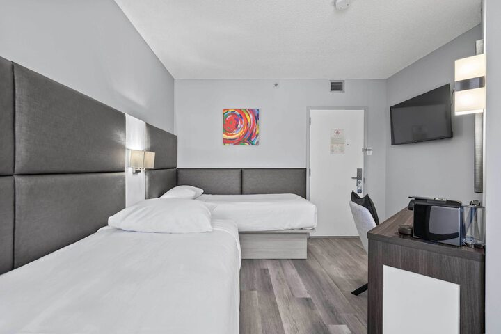 Room 26 of 70