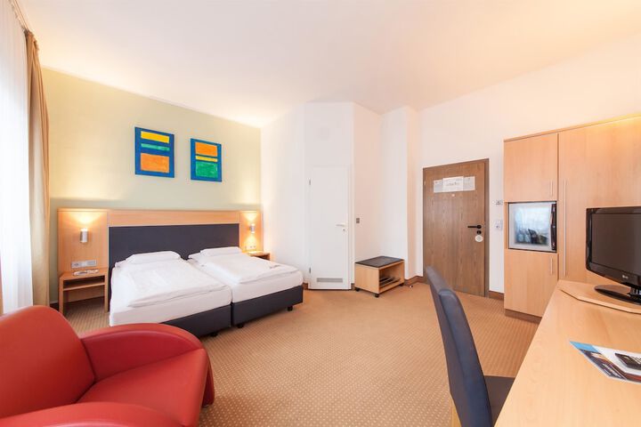 Room 19 of 71