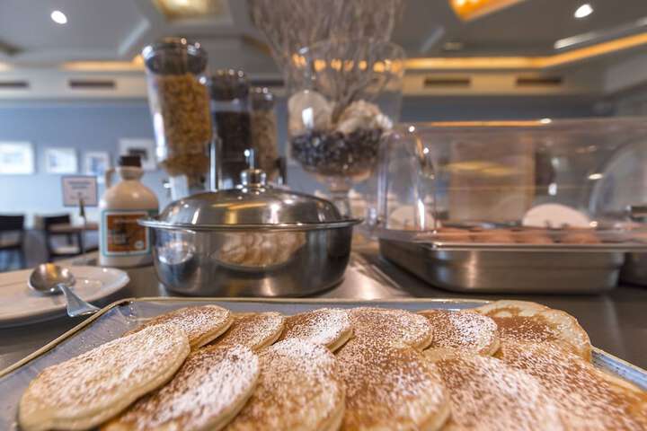 Breakfast/Coffee Service 56 of 85