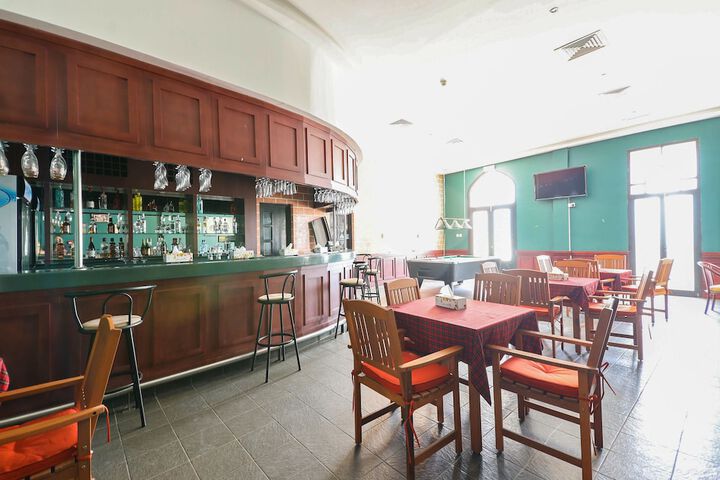 Lounge 60 of 68