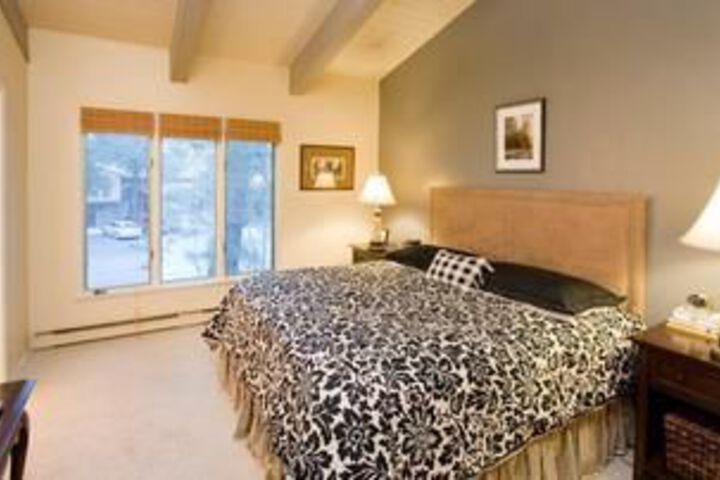 Room 5 of 20