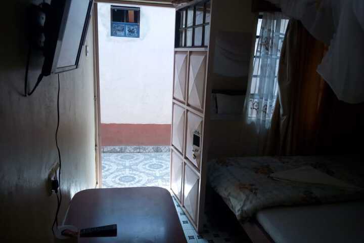 Room 3 of 9