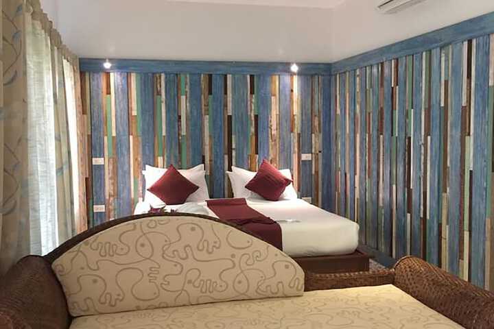 Room 13 of 47