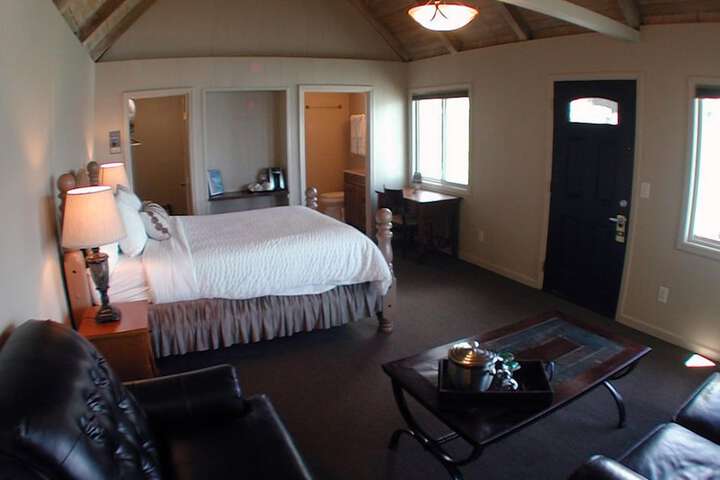 Room 25 of 43