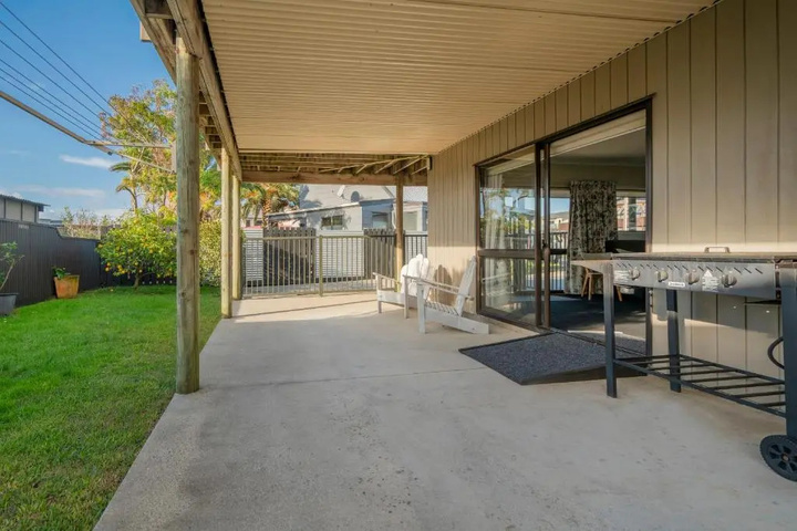 Seabreeze on Cook Whitianga Holiday Home