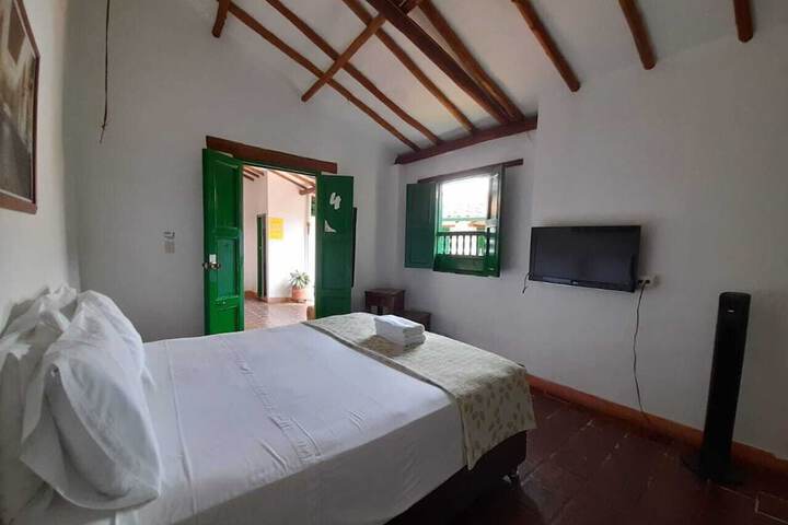 Room 4 of 30