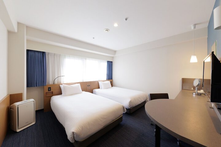 Room 7 of 26