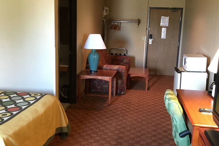 2 Double Beds (18 of 22)