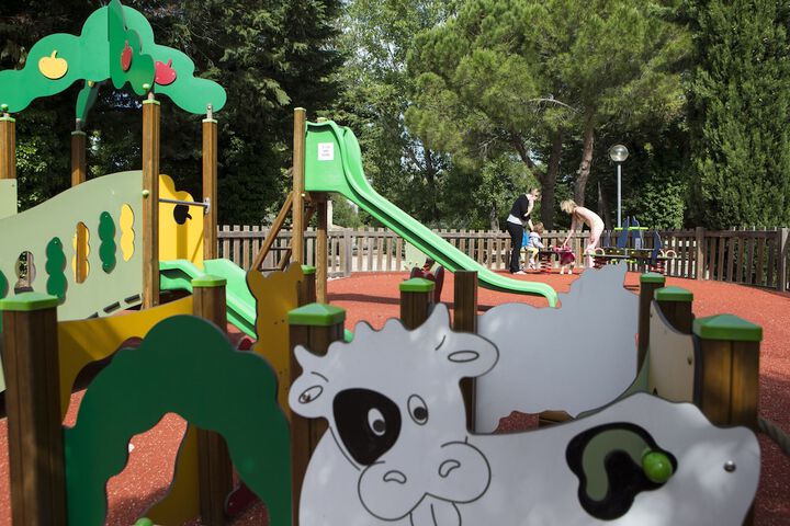 Children's play area - outdoor