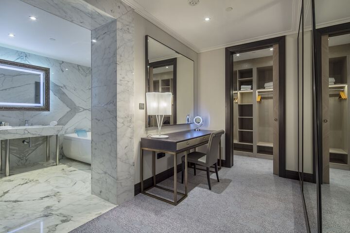 Room 10 of 91
