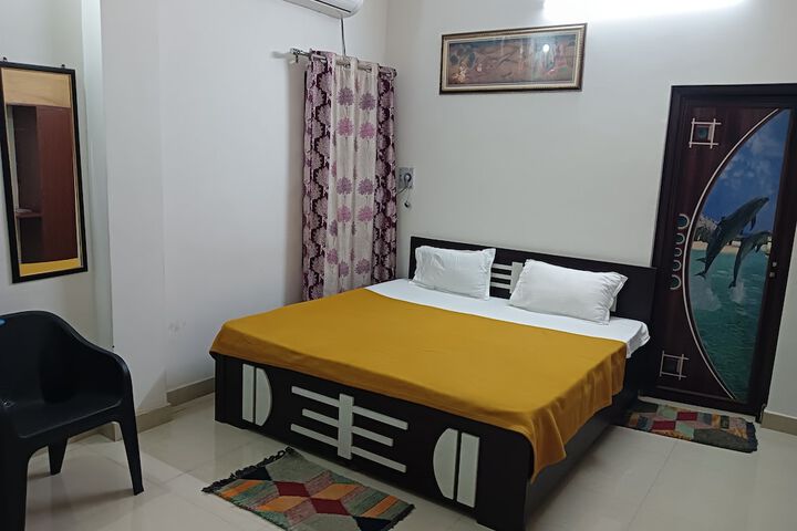 Room 15 of 30