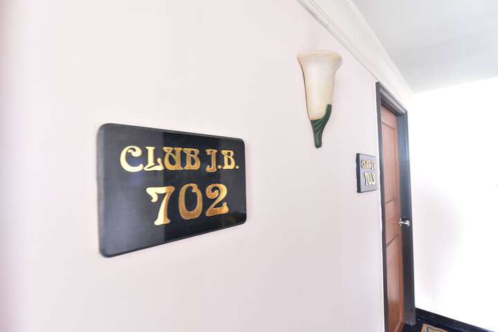 Room 44 of 76