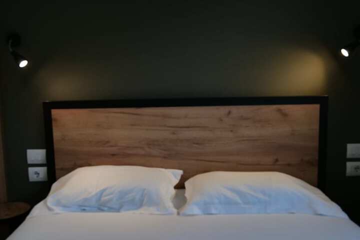 Room 4 of 46