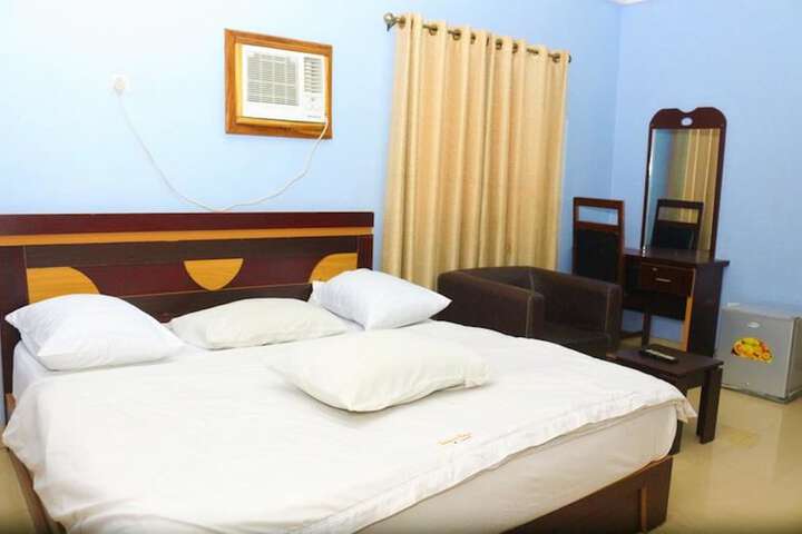 Room 6 of 26