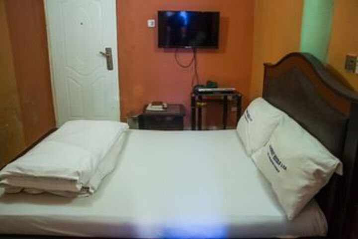 Room 19 of 37