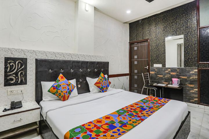 Room 12 of 19