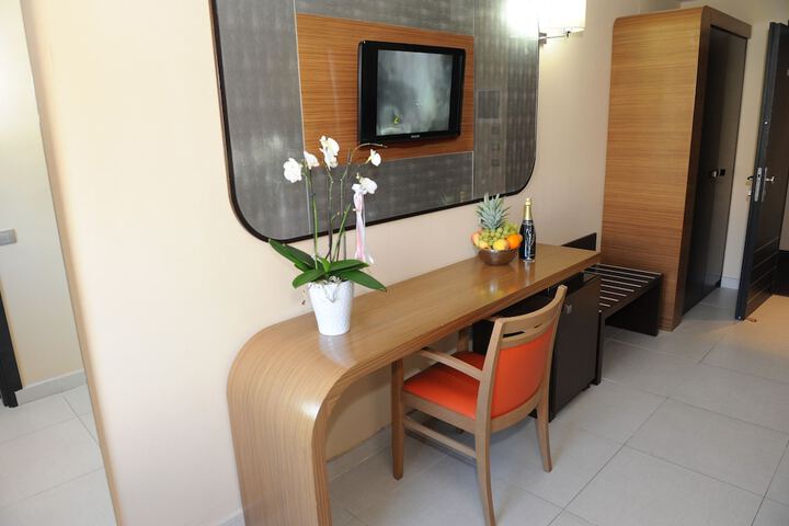 Room 10 of 51