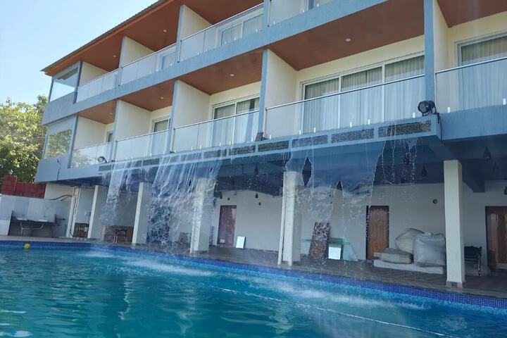 Pool 45 of 54
