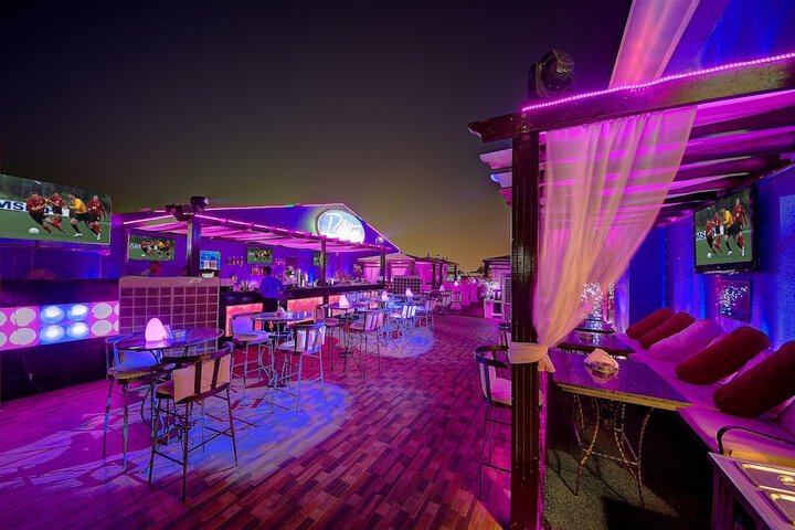 Lounge 57 of 75