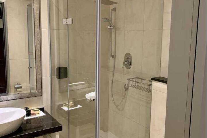 Room 16 of 23