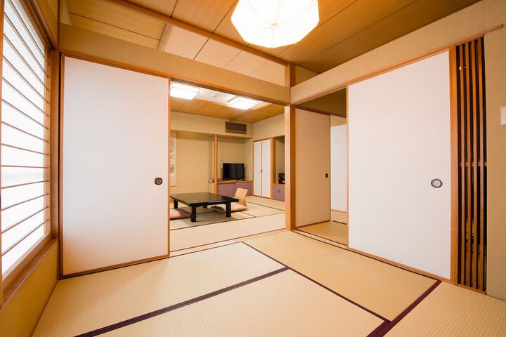 Room 15 of 94