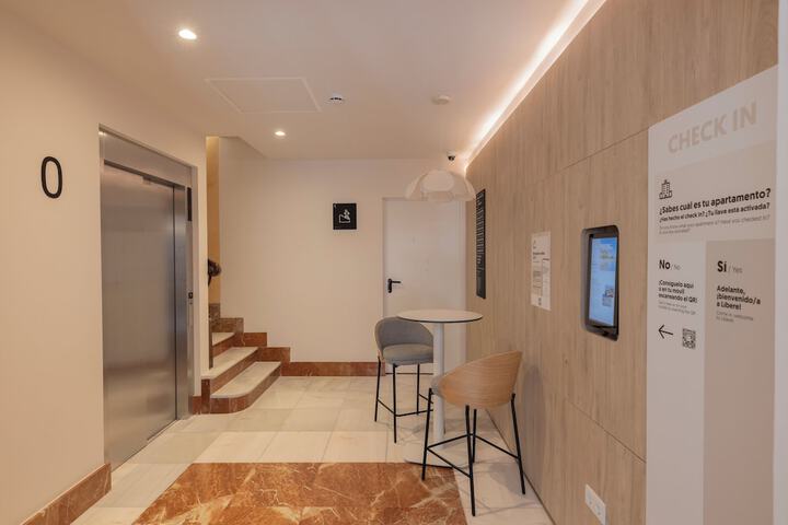 Hotel 4 of 159