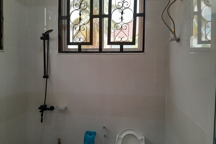 Room 52 of 65
