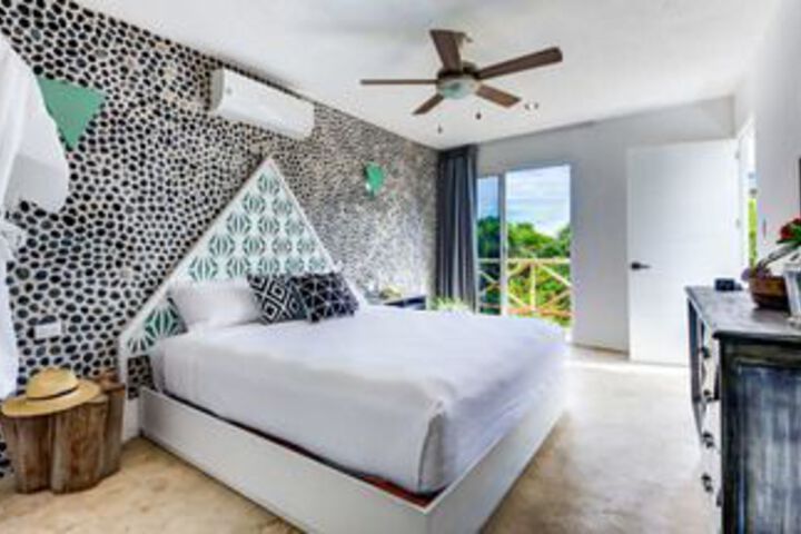 Aura Sunny 1 bedroom suite near beach