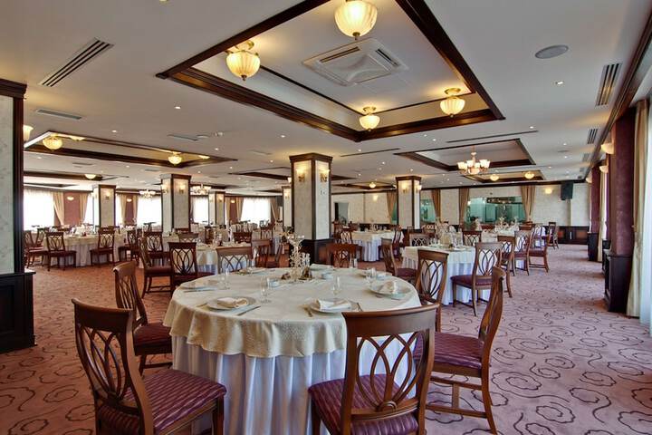 Dining Photos