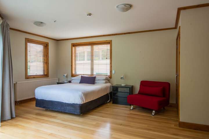 Room 25 of 58