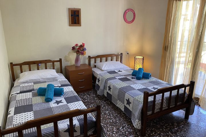 Room 6 of 81