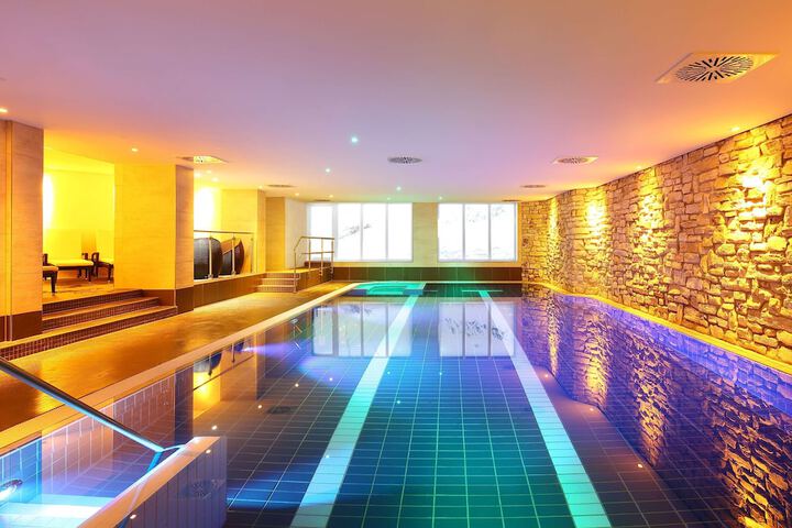 Pool 60 of 80