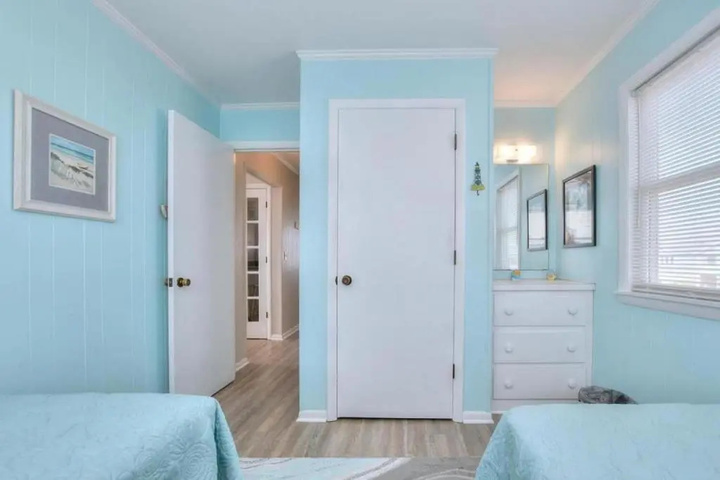 Room 5 of 20