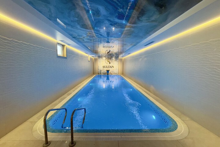 Pool 40 of 57