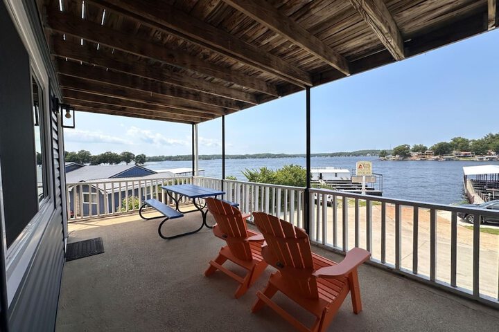 Hotel View 307 of 313